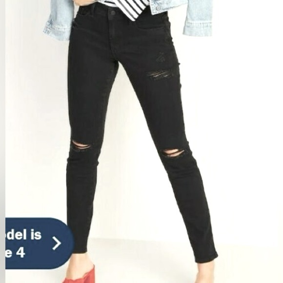 Stylish Black Distressed Women Skinny Jeans - Picture 1 of 5